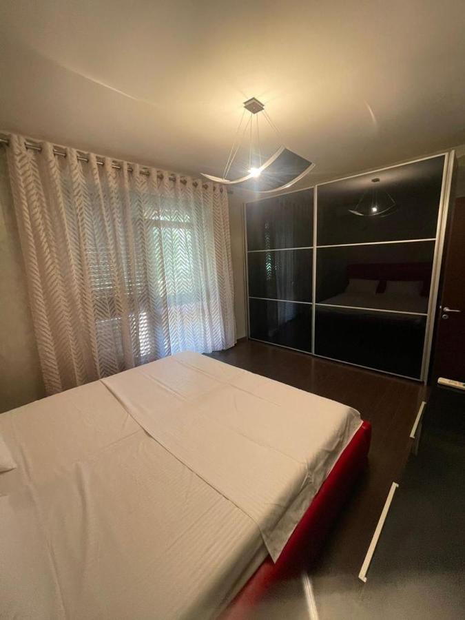Luxury Apartment City Centre Tirana Kültér fotó